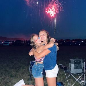 Meet your Posher, Ava